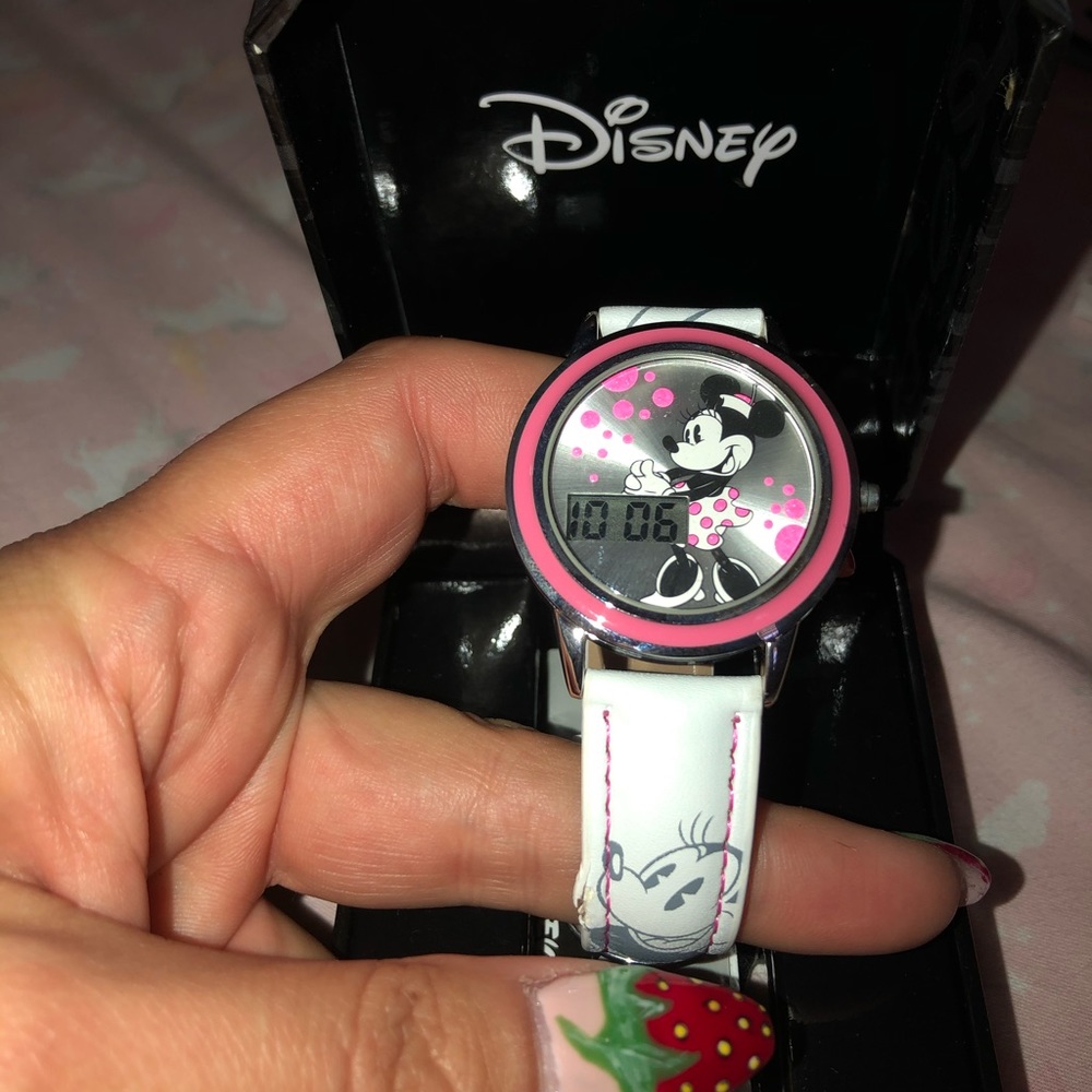 Disney Minnie Mouse girls watch